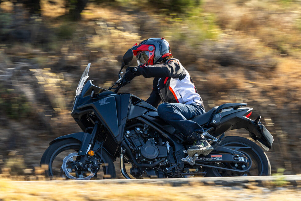 Honda NX500 E-Clutch 2026: prueba a fondo de la moto para el carnet A2 que hace fácil la conducción