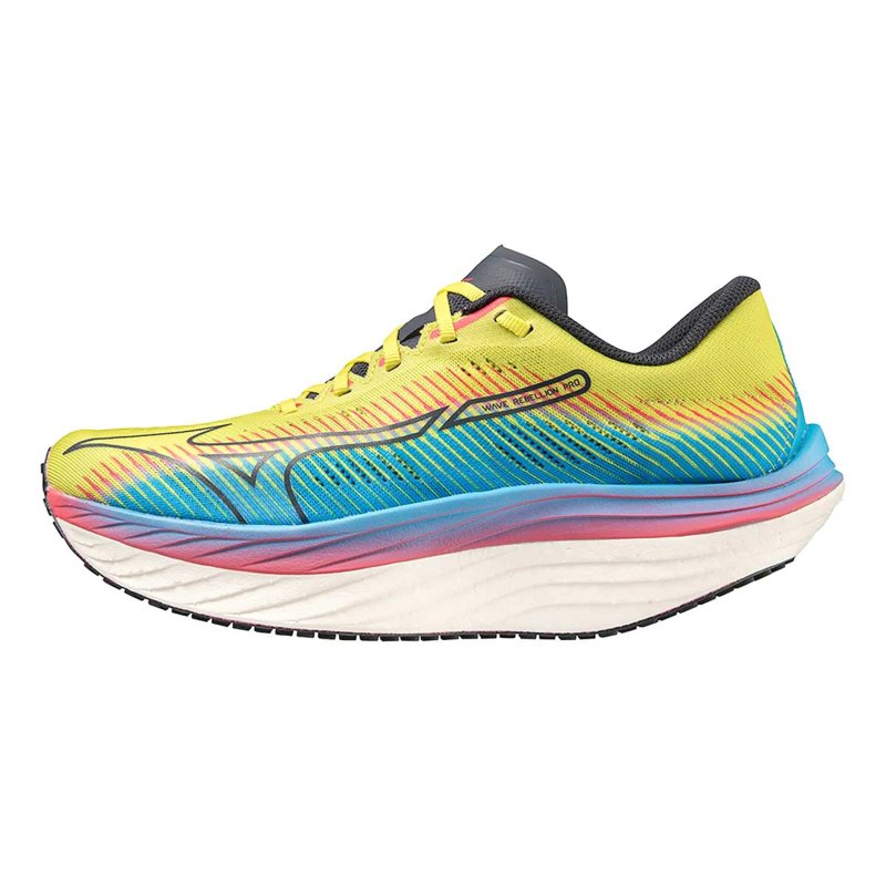 Mizuno Wave Rebellion Pro: velocidad, placa de carbono y máxima eficiencia en carrera