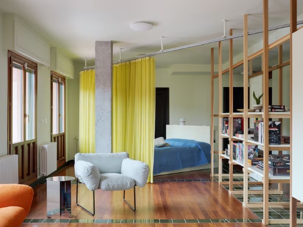 De tapar la entrada a transformar una habitación: cómo las cortinas pueden cambiar radicalmente nuestra casa