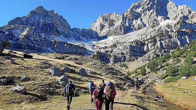 Jornadas de Montaña en Sangüesa: iniciación al alpinismo femenino y el mejor cine de montaña
