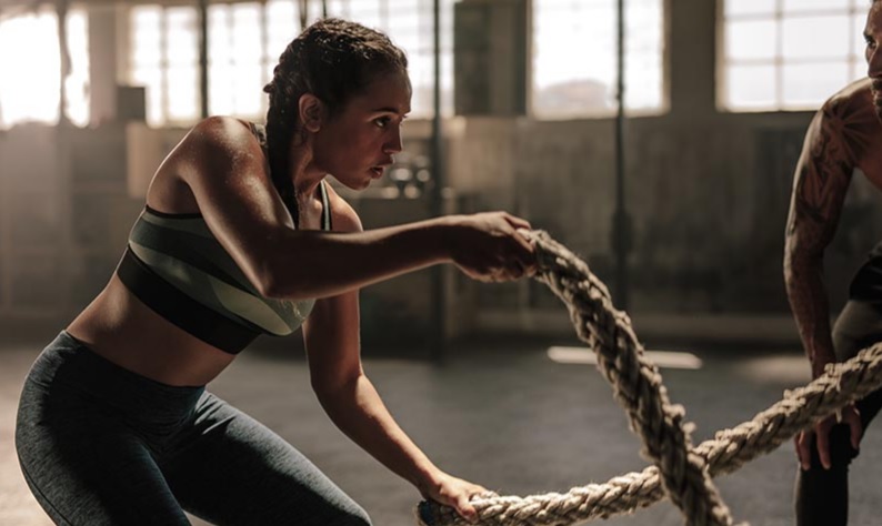 El ejercicio que adelgaza más que el running, evita lesiones y que tonifica la musculatura con poco esfuerzo