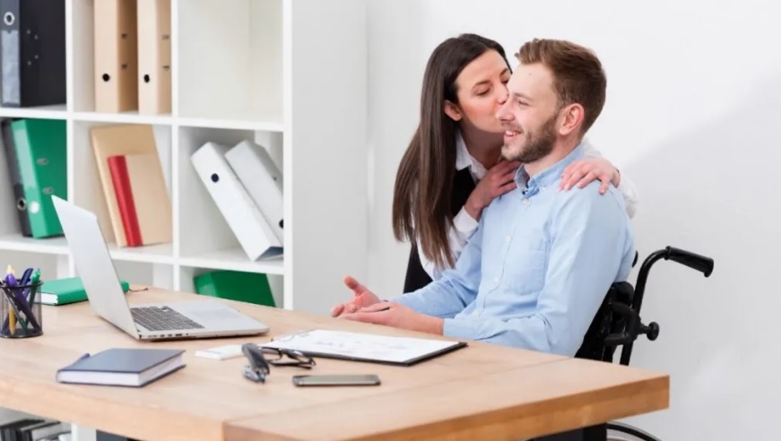 Sexo antes de ir al trabajo: cómo influye en la productividad, el bienestar y la salud emocional