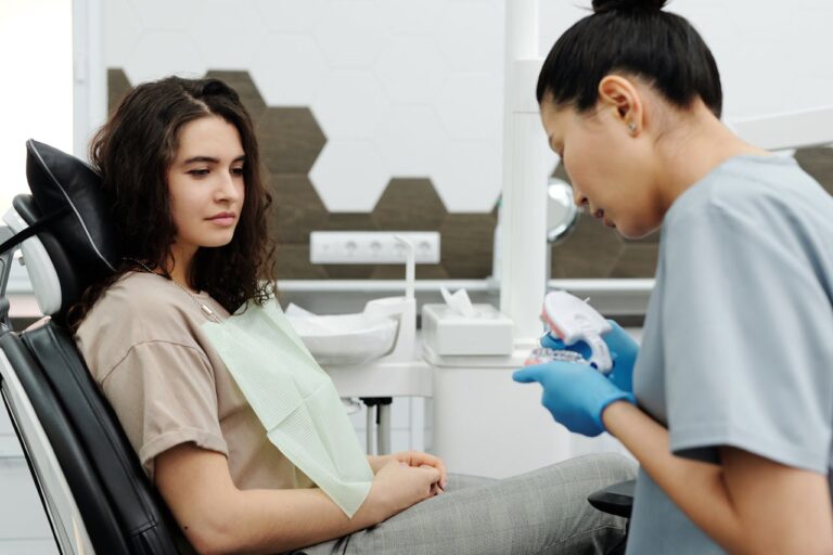 Carillas dentales para dientes desgastados por bruxismo: recupera la forma y estética de tu sonrisa