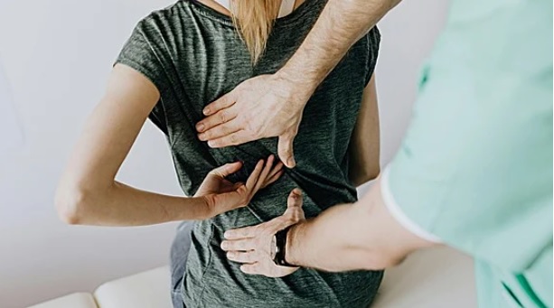 Colon irritable y dolor lumbar: cómo puede ayudar la fisioterapia a aliviar las molestias