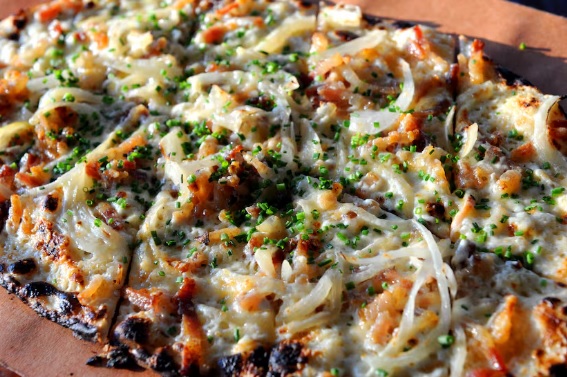 ‘Flammkuchen’, la pizza alemana que se prepara en un periquete