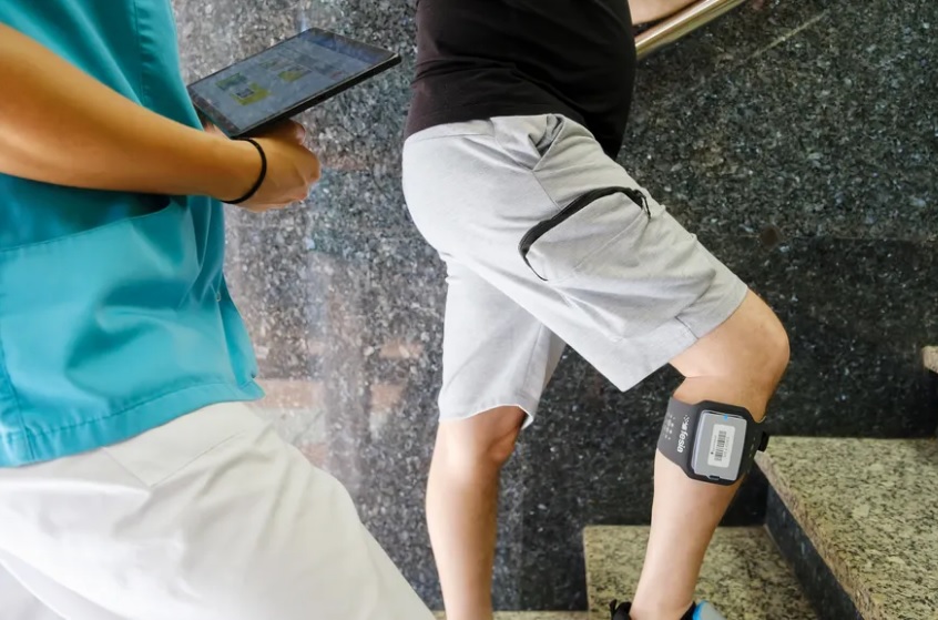 Daño neurológico y rehabilitación: cómo recuperar la movilidad y volver a caminar