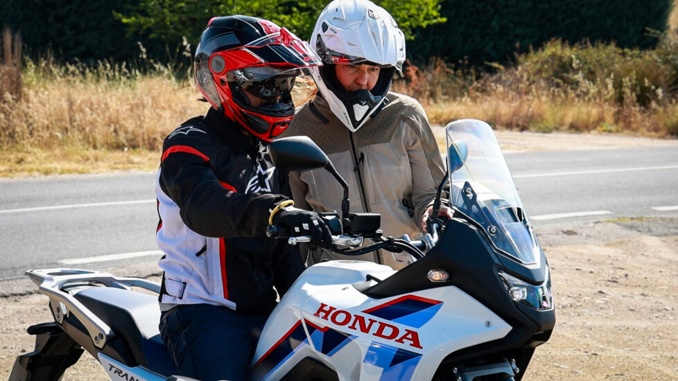 Prueba a fondo Honda XL750 Transalp E-Clutch 2026: la evolución de una leyenda