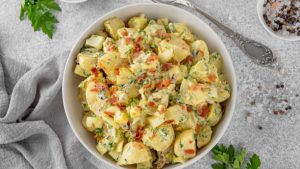 El truco de las abuelas para hacer la mejor ensalada de patatas