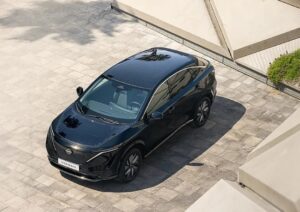 Nissan Ariya Solar Concept: el coche que se recarga solo con el sol